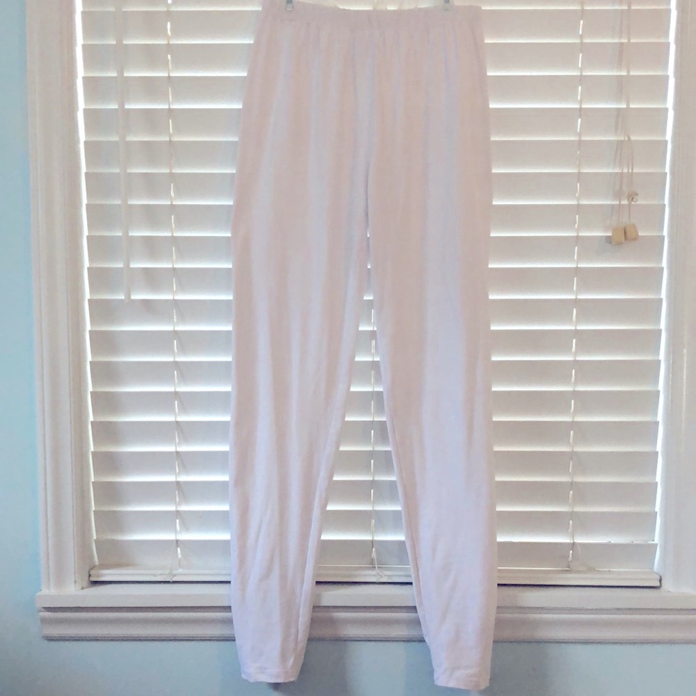 NEW! White soft buttery feel high rise leggings
